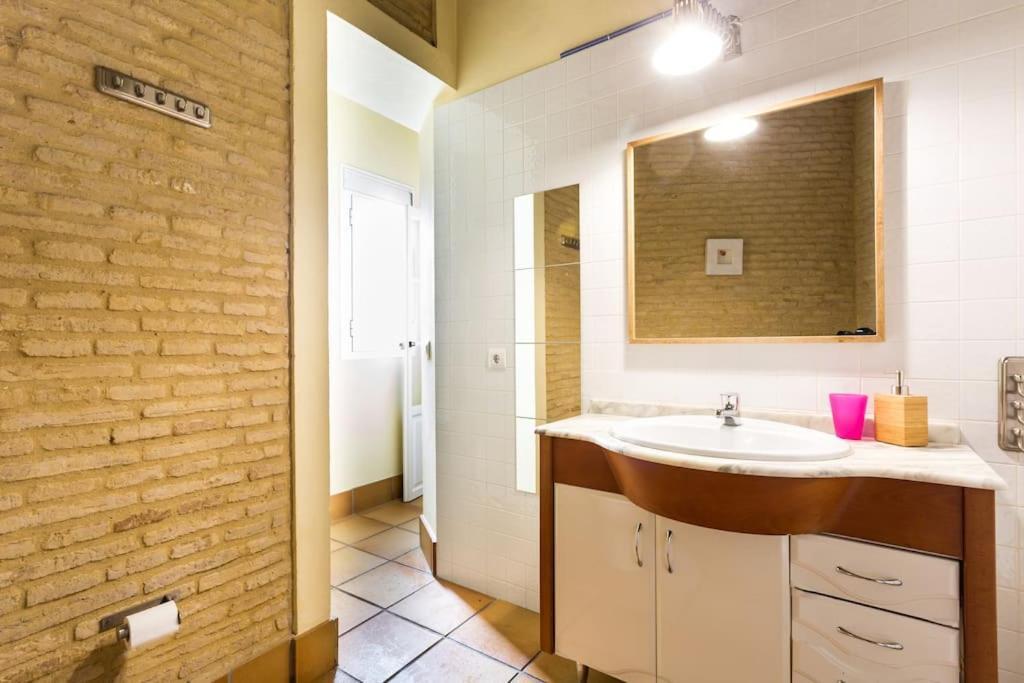 Precioso Apartamento - Localizacion Ideal **Wifi - A/C** Севилья Экстерьер фото